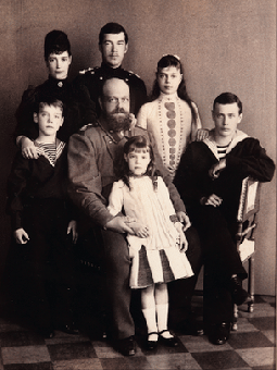 III. Sándor családjával