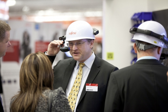 Fujitsu Forum 2014: AR-demó a kiállítási területen (forrás: Fujitsu)