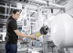 A jövő gyárában kooperatív robotok könnyítik a munkát