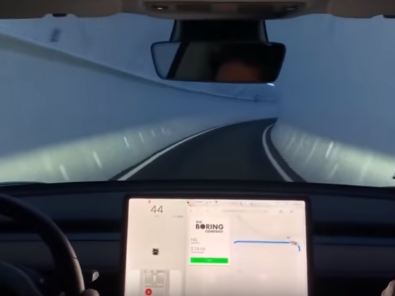 A Boring Company, Hawthorne Városi Repülőtér közelében található 6000 méteres alagútja(Forrás: Youtube)
