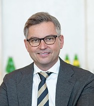Magnus Brunner (&Ouml;VP) osztr&aacute;k p&eacute;nz&uuml;gyminiszter